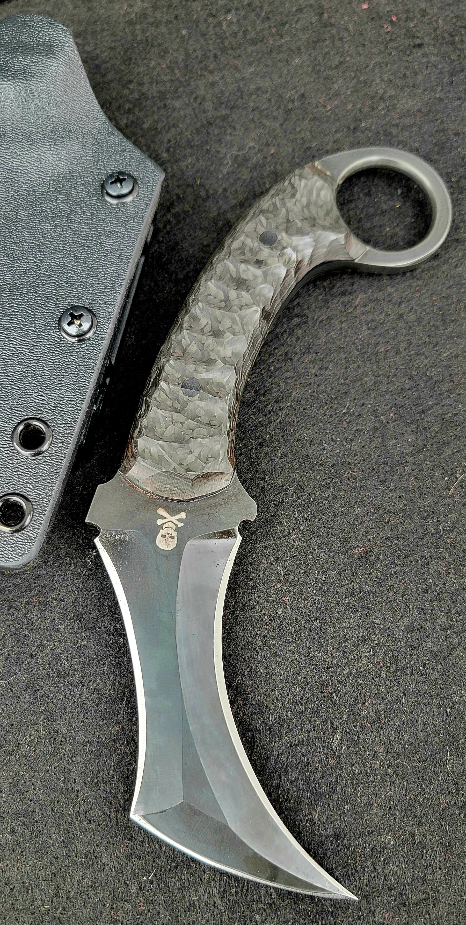 Angel fire Hellian Karambit - Image 2