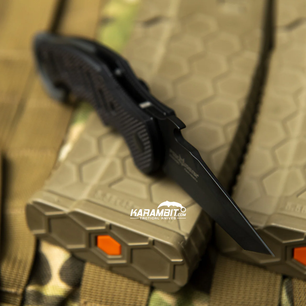 Fox 597 Dart Black G10 Folding Karambit - Emerson Wave - Image 4